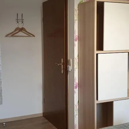 Comfortable بيت للعطل لبسيا